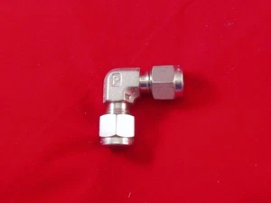 Parker SS 1/4" Union Elbow (Swagelok ref # SS-400-9) 4EE4-316 - Imagen 1 de 1