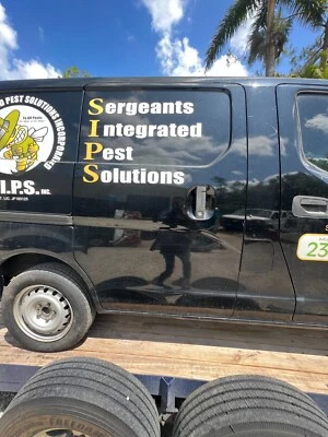 *ENVÍO GRATUITO* NISSAN NV200 2013-2021 PUERTA CORREDERA TRASERA DERECHA NEGRA Foto 1 de 4