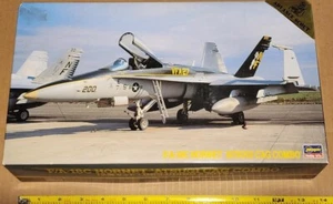 HORNET 'ATSUGI CAG COMBO' 2 kits completos Hasegawa 1/72 F/A-18C sin usar, en caja fuera de stock - Imagen 1 de 7