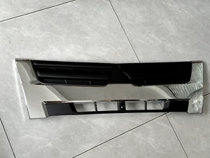 FOR MITSUBISHI FUSO CANTER TRUCK CHROME GRILLE STANDARD CAB - Picture 1 of 4