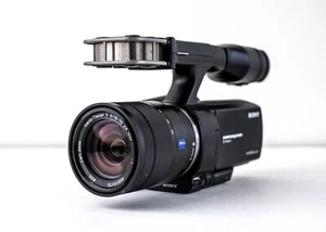 Sony NEX-VG20 Camcorder with Vario-Tessar T* E 16-70mm F/4 ZA OSS Lens - Picture 1 of 13
