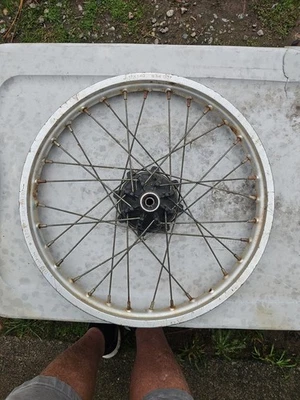 Conjunto de buje de rueda delantera YZ80 1985 Foto 1 de 4