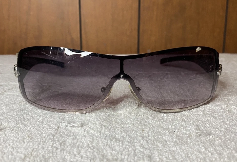 GAFAS DE SOL KHAN ENVOLVENTES CON LENTES PROTECTORAS DE UNA PIEZA Foto 1 de 4