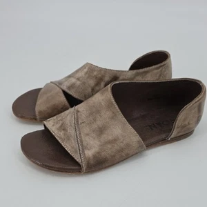 Sandales minimalistes marron Bedstud Roan avec motif asymétrique taille 10. - Photo 1/7