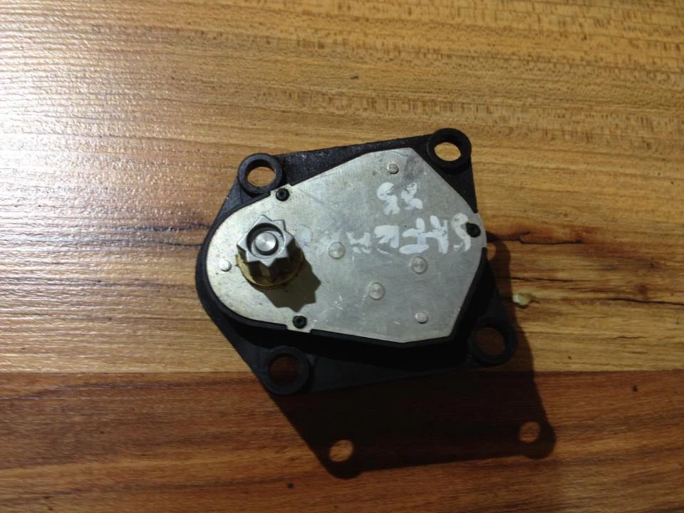 Actuador de control de aleta de ventilación de calefacción Renault Safrane 1993 motor ubb13 #28956-49 Foto 1 de 1