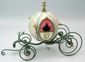 WDCC Disney Enchanted Places An Elegant Coach for Cinderella Large 8" x 4" Mint - Picture 1 of 11