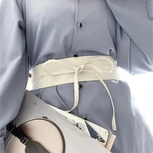 Modischer Boho Vegan Leder Gürtel Breit Korsett Stil mit Fliege Akzent Weiß - Bild 1 von 11