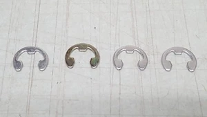 Lot of 4 OEM Yamaha Circlips 99001-06600 YZ125 YZ80 YZ250 V-Star 1100 XVZ13 NEW - Picture 1 of 2