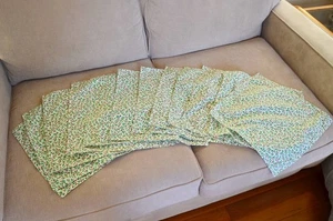 Vintage Christmas Napkins Bundle of 12 - Picture 1 of 8