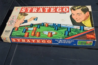 Vintage 1961 MiLTon Bradley  STRATEGO Strategy Board GAME 4916 Complete - Image 1 of 4