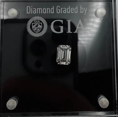 2.01 carat GIA Certified Natural Diamond | Shape-Emerald | Color-I | Clarity-SI1 - Image 1 of 4