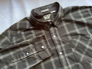 Volcom Classic Fit Long Sleeve Button-down Green Plaid Shirt Size Men's Large - Picture 1 of 7