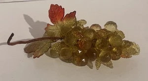 Vintage Faceted Lucite Bead Acrylic Plastic Cluster Grapes with Leaves & Stem - Picture 1 of 9