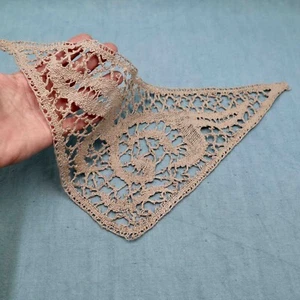 Antique Lace Insert French Handmade Bobbin Lace Triangle Applique Linen Vintage - Picture 1 of 7
