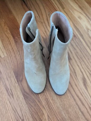 Botines de tacón para mujer Madewell Bryce talla 7 gamuza crema Foto 1 de 4
