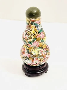 Wanhua Porcelain Double Gourd Shaped Chinese Snuff Bottle with stand - Picture 1 of 11