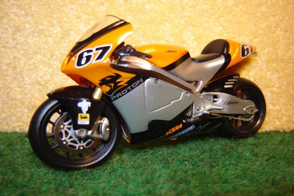 1:24 KTM Proton KR S.Byrne 67 KTM 2005 ALTAYA 01389 - Bild 1 von 1