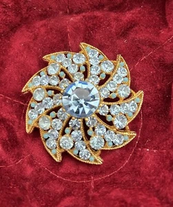 Vtg Brooch Aurora Borealis & Cluster of Blue Rhinestones By BSK - Picture 1 of 4