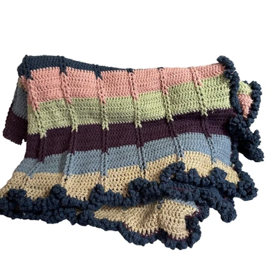 Manta afgana de colección hecha a mano con borde de volantes de ganchillo a rayas púrpura 72"x50" Foto 1 de 4