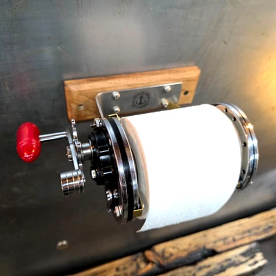 Suporte de papel higiênico molinete de pesca Deep Sea Penn - Funciona! Upcycle reaproveitado - Imagem 1 de 4