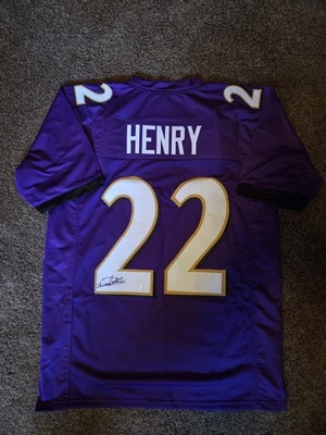 Camiseta deportiva autografiada por Derrick Henry de los Ravens con certificado de autenticidad Foto 1 de 3