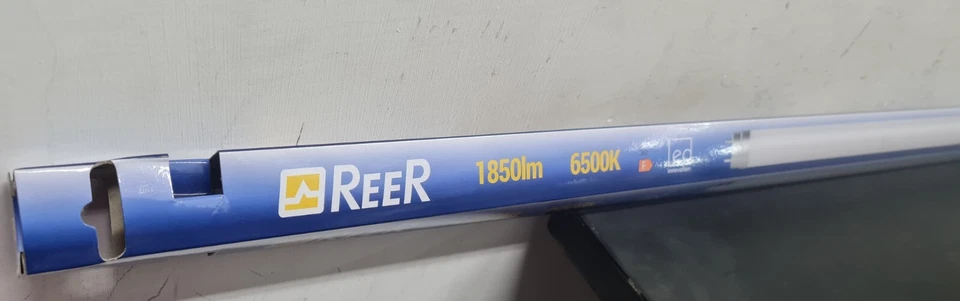 TUBO LINEARE A LED 1.20CM 18W LED LUCE 6000K MARCA REER - Immagine 1 di 1