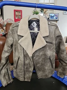 *read Volcom | Army Green camo Laced Moto Jacket New Size Xs Sherpa Collar - Picture 1 of 11