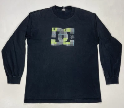 VINTAGE DC Shoes Logo Graphic T-shirt Men Large Black Long Sleeve Fading - Image 1 of 4