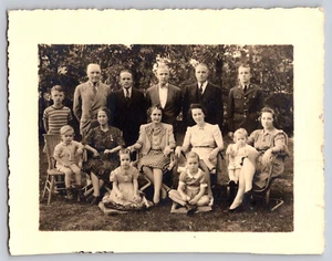 Photography The Adams Gang's All Here 1941 December Family Portrait - Picture 1 of 2