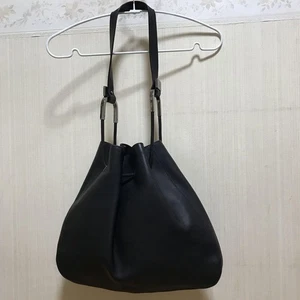 GUCCI Black Leather Shoulder Bag - Picture 1 of 10