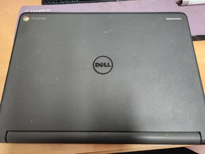 DELL P22T CHROMEBOOK 11 LAPTOP COMPUTER - Picture 1 of 7