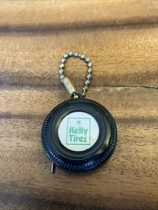 Vintage Kelly Tires Retractable Metal Measuring Tape 36” / Keychain - Foto 1 di 6