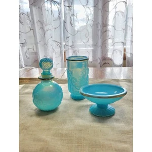 Vintage Avon Bristol blau Badezimmer Set, Parfüm Flakon, Seifenschale, Becher Vase - Bild 1 von 8
