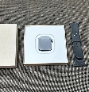 Apple Watch SE GPS + Cellular Aluminum 40mm (1st gen) - Space gray - Photo 1 sur 4