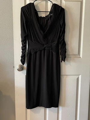 Vestido de Noche Tadashi Shoji Negro Acanalado Manga Larga Vaina Talla Mediana  Foto 1 de 4