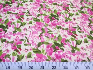 Discount Fabric Quilting Cotton Lavender and Green Floral K307 - Picture 1 of 1