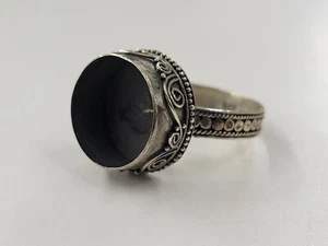 Vintage 925 Sterling Silver Engraved Ring Size 8. Center Missing. Unbranded  - Picture 1 of 11