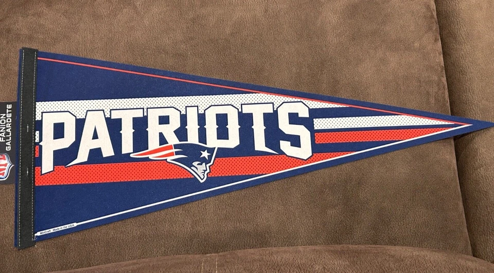 New England Patriots NFL Football Pennant ~ Banner  30" ~ New - Image 1 of 1