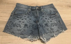 William Rast Denim Perfect Short’s 27 Floral Embroidered Somewhere Breeze - Picture 1 of 6