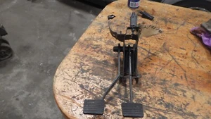 Pedale Konsole, Bremspedal, Kupplungspedal, Polo 86C, Polo II + III - Bild 1 von 6