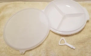 VINTAGE TUPPERWARE SUZETTE DIVIDED SERVING DISH W/LID & HANDLE-CHARCITERIE - Picture 1 of 5