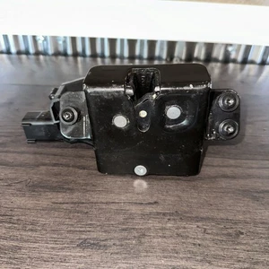 2006-2017 GMC Traverse Acadia Tailgate Trunk Liftgate Lid Lock Latch Actuator - Picture 1 of 2
