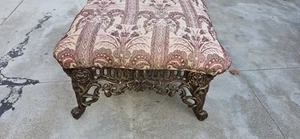 Vintage schwerer verzierter Gusseisen eleganter Stoffdruck Fußhocker 14,5"x14,5" - Bild 1 von 10
