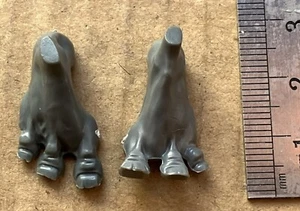 GW Citadel Warhammer Plastic Parts Bits “ Giant / Gargant’s Feet Pair “ (A) ! - Picture 1 of 1