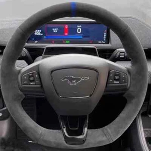Cubierta antideslizante del volante del coche de cuero gamuza para Ford Mustang Mach-E 2021-22 - Imagen 1 de 9