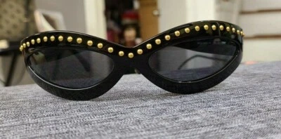 Óculos de sol vintage Gianni Versace preto cravejado 440/M cor 852BK nunca usado - Imagem 1 de 4