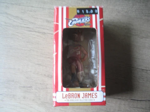 LeBRON JAMES CLEVELAND CAVS #23 MINI BOBBLEHEAD 3/29/2005 COLLECTORS SERIES 5 Cover