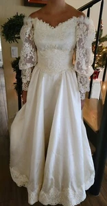 Gorgeous Wedding Dress Circa 1986 Alencon Lace Size 4 US Vintage - Picture 1 of 12