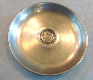 Vintage 7" Destino Pewter Tray with 1887 o Morgan Silver Dollar - Picture 1 of 8