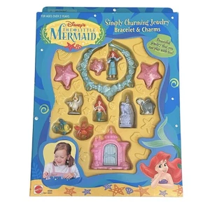 Disney La Sirenetta Simply Charming Gioielli Braccialetto e Charms Giocattolo Set Nuovo - Foto 1 di 3